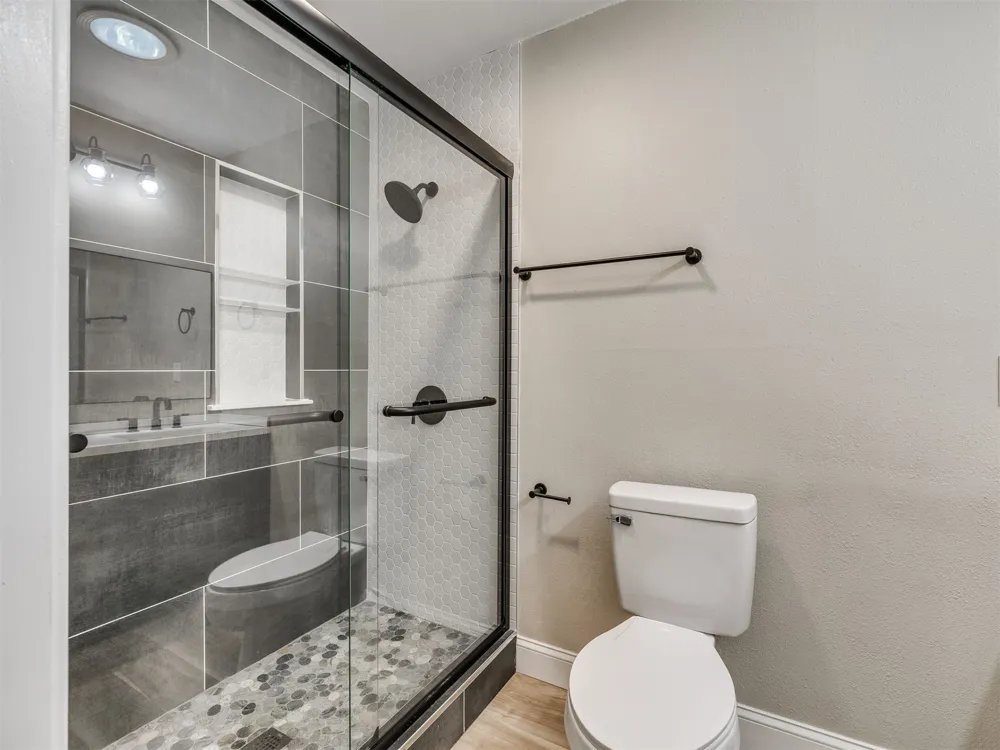 6163 Wildwood Drive Sand Springs, OK 74063