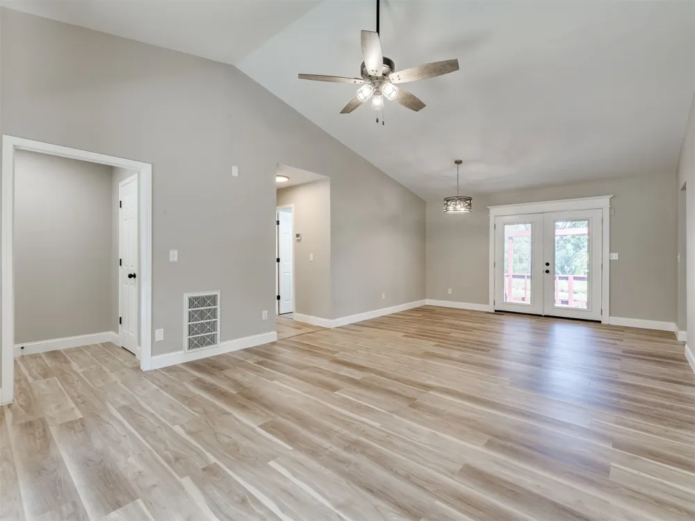 6163 Wildwood Drive Sand Springs, OK 74063