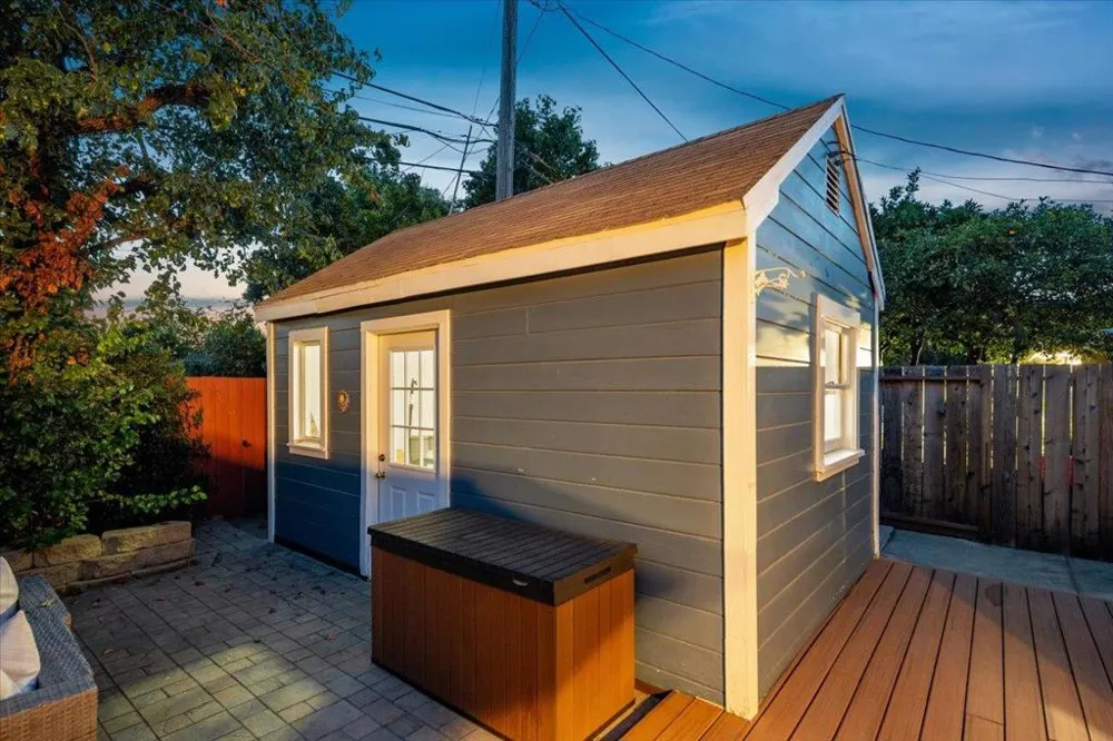 3992 Pasadena Drive San Mateo, CA 94403