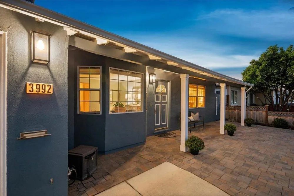 3992 Pasadena Drive San Mateo, CA 94403