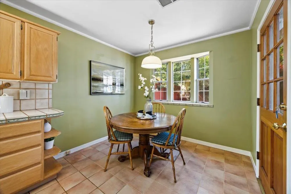 3992 Pasadena Drive San Mateo, CA 94403