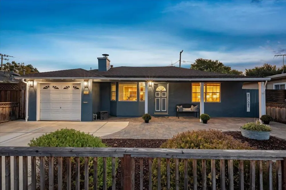3992 Pasadena Drive San Mateo, CA 94403