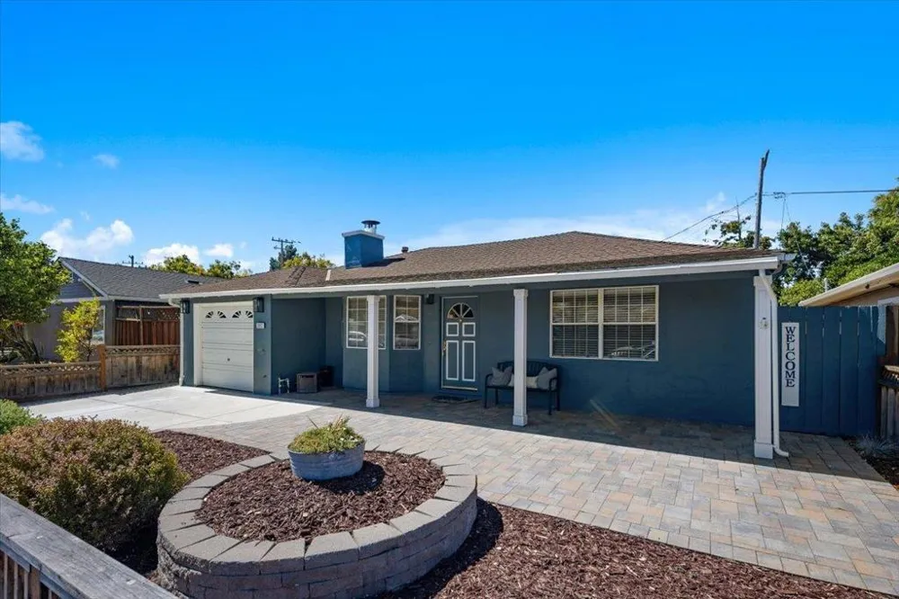 3992 Pasadena Drive San Mateo, CA 94403