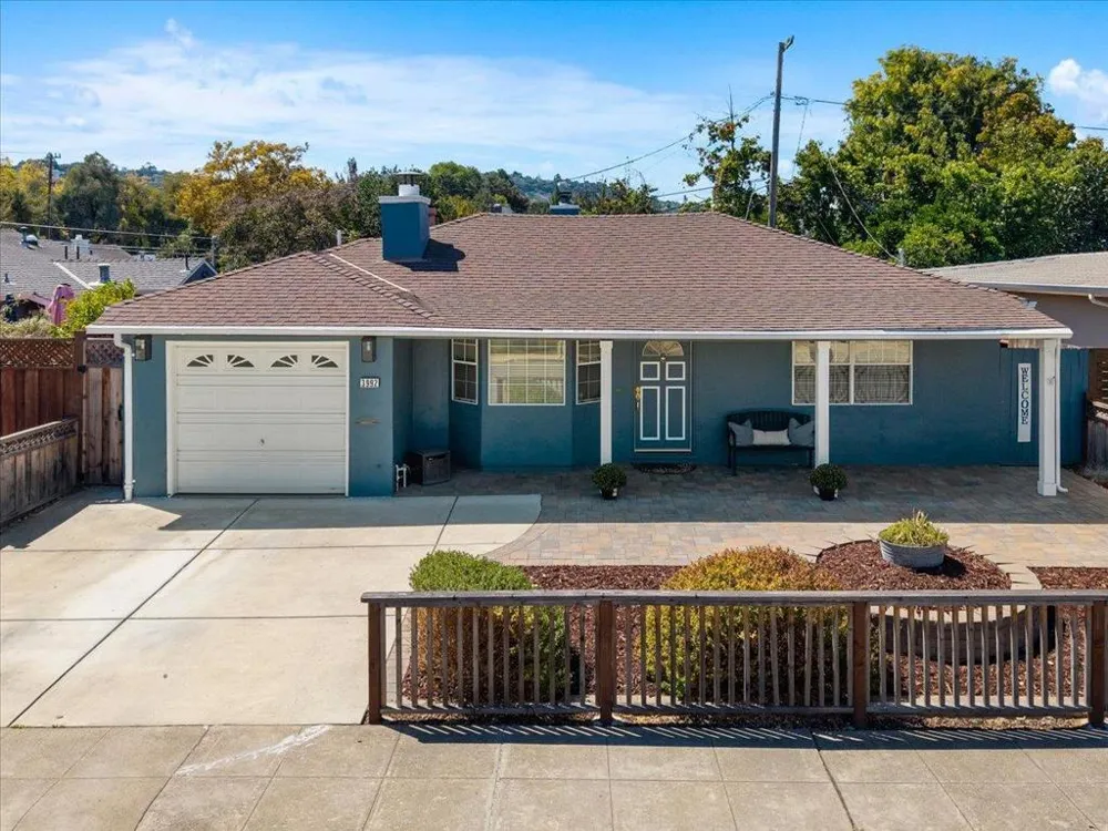 3992 Pasadena Drive San Mateo, CA 94403