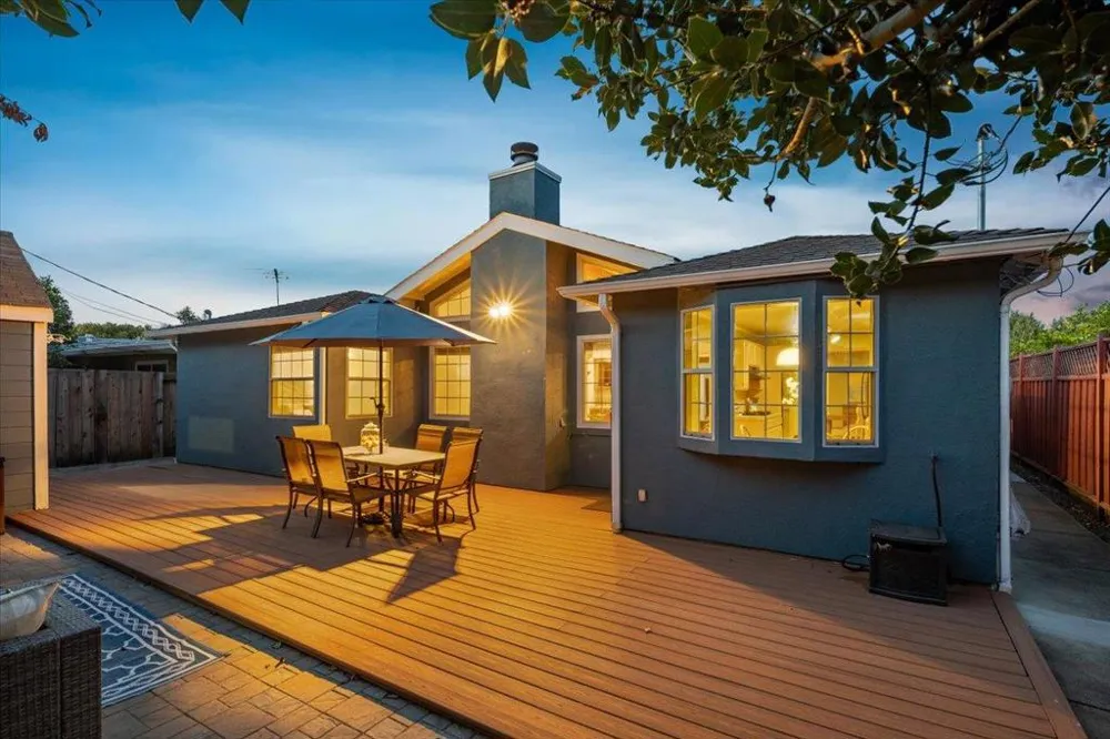 3992 Pasadena Drive San Mateo, CA 94403