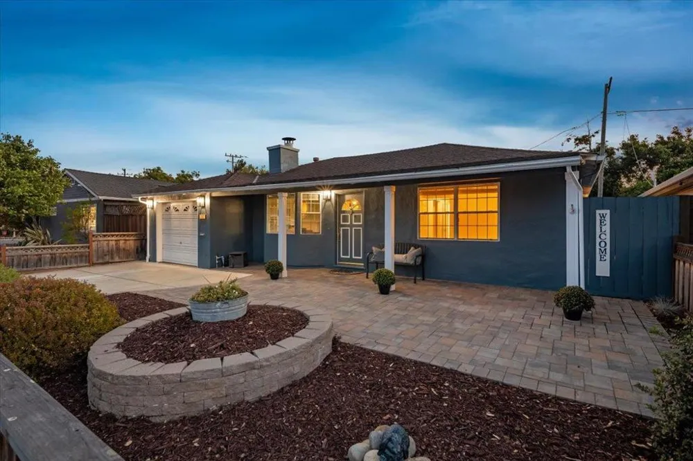 3992 Pasadena Drive San Mateo, CA 94403