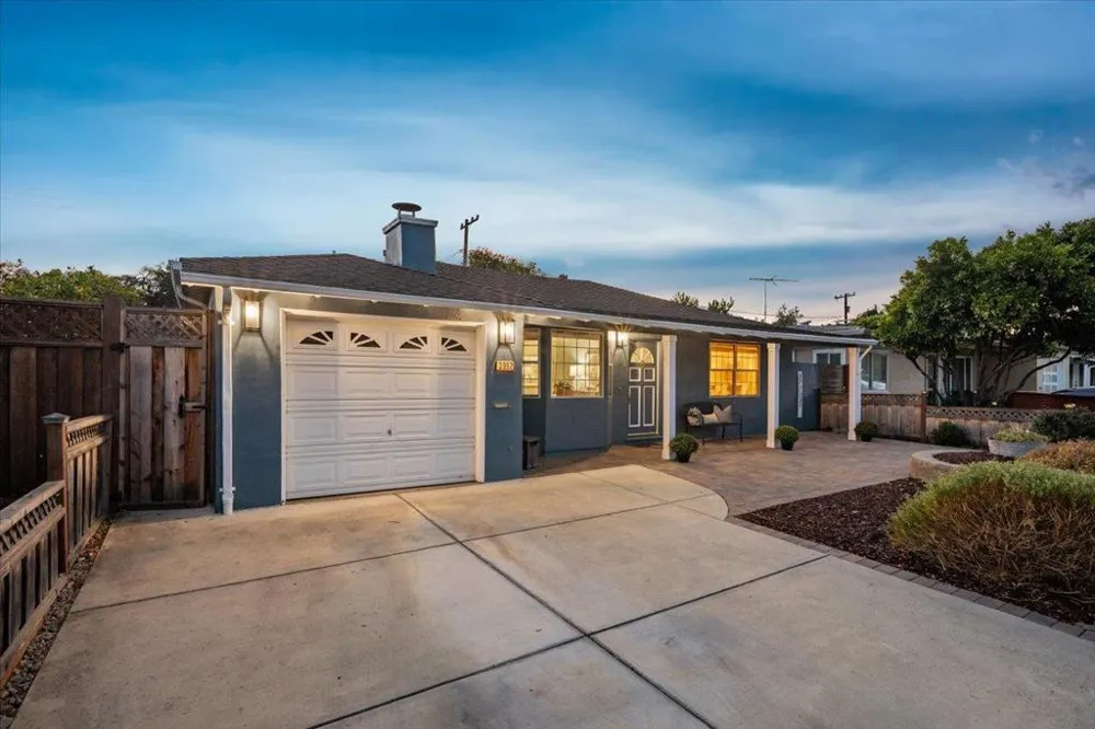 3992 Pasadena Drive San Mateo, CA 94403