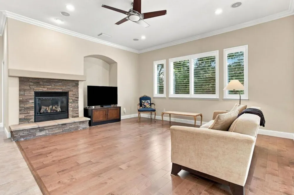 2905 Granite Park Lane Elk Grove, CA 95758
