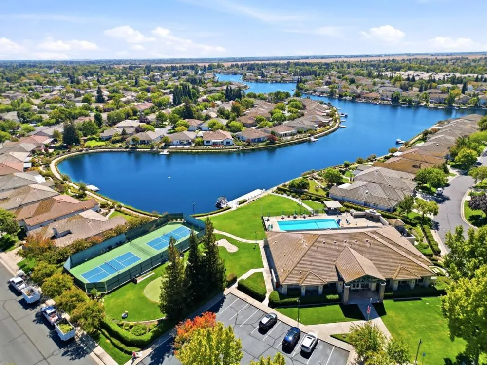 2905 Granite Park Lane Elk Grove, CA 95758