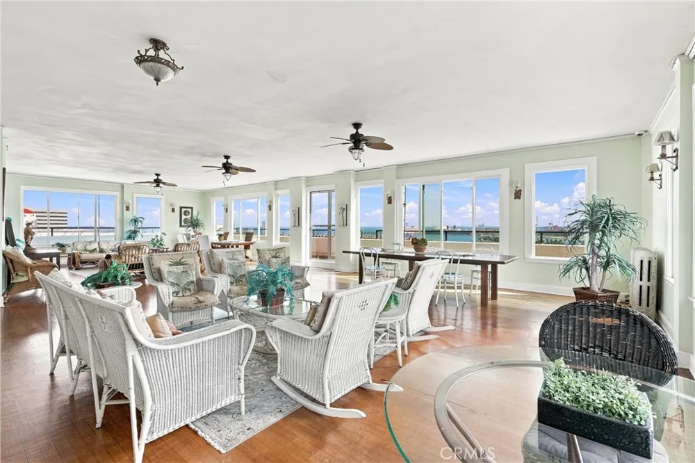 360 W OCEAN BLVD #407 Long Beach, CA 90802