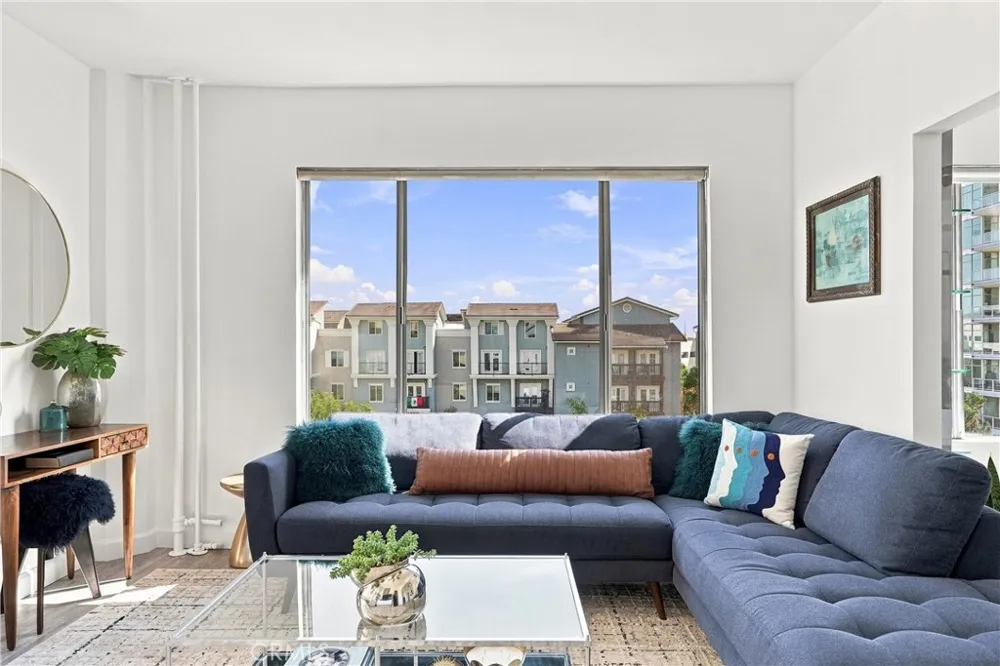 360 W OCEAN BLVD #407 Long Beach, CA 90802