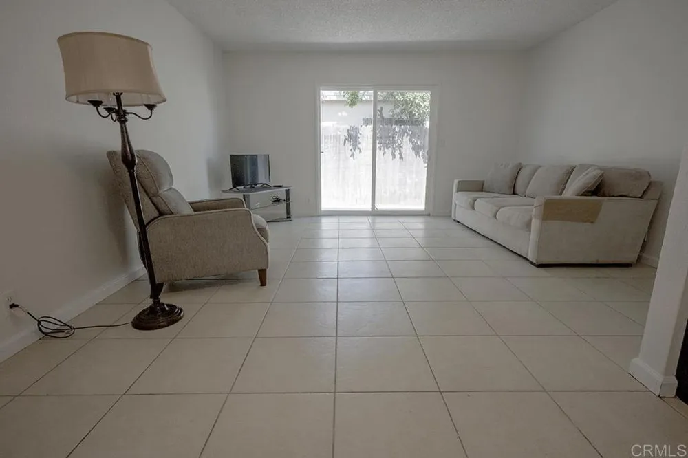 355 Calle Mariposa Oceanside, CA 92057