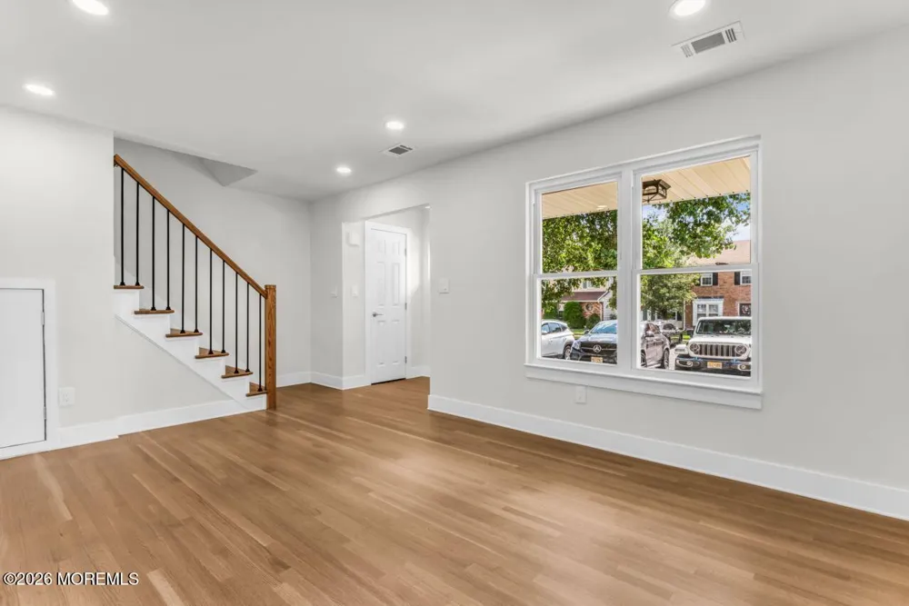 61 Kingsley Way Freehold, NJ 07728