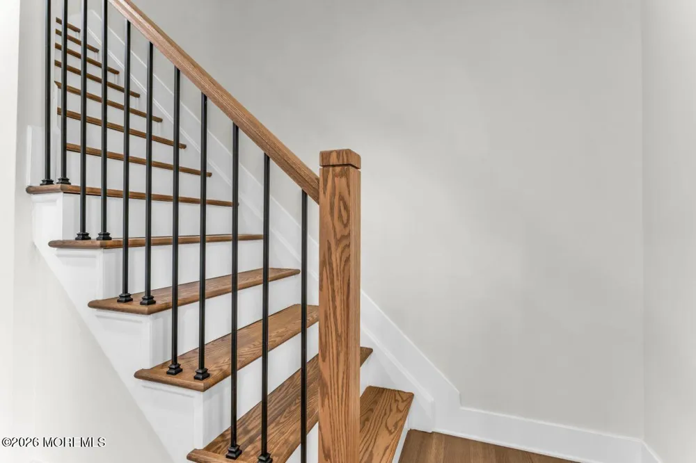 61 Kingsley Way Freehold, NJ 07728