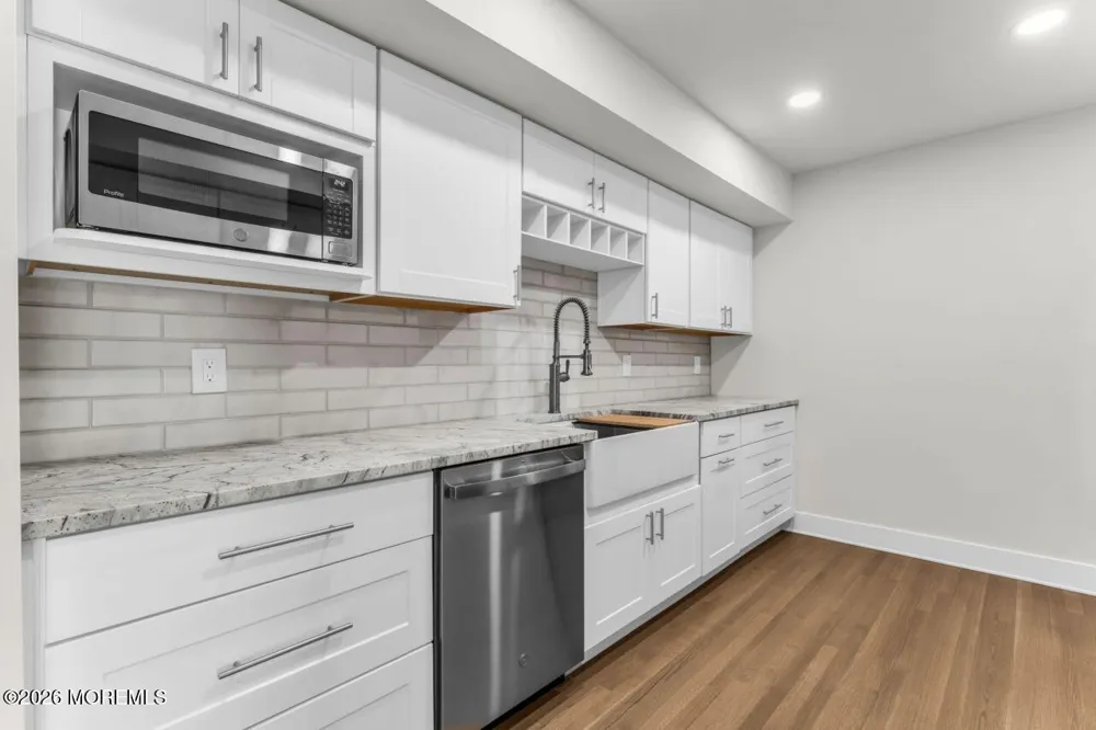 61 Kingsley Way Freehold, NJ 07728