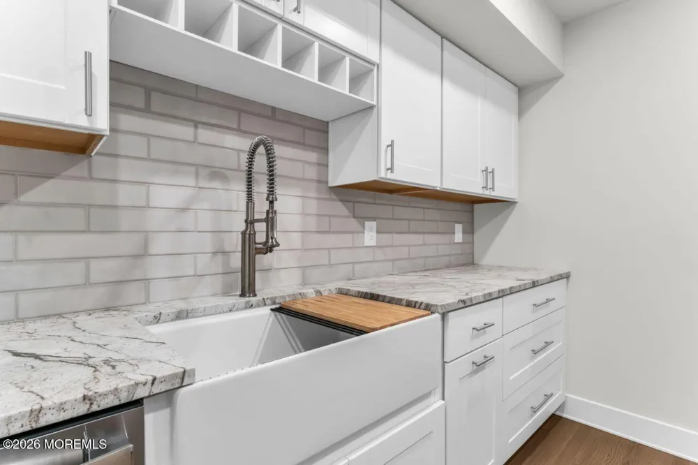 61 Kingsley Way Freehold, NJ 07728