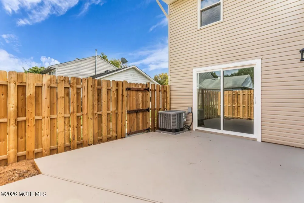 61 Kingsley Way Freehold, NJ 07728