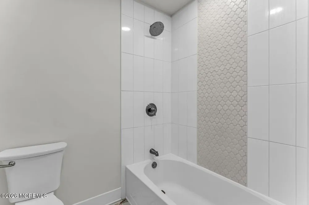 61 Kingsley Way Freehold, NJ 07728