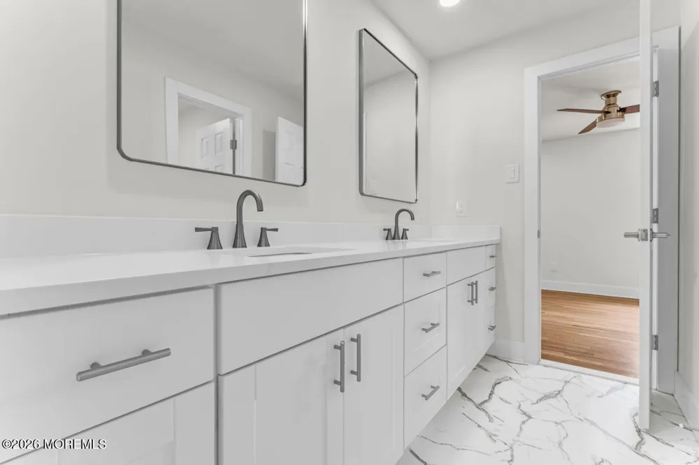 61 Kingsley Way Freehold, NJ 07728