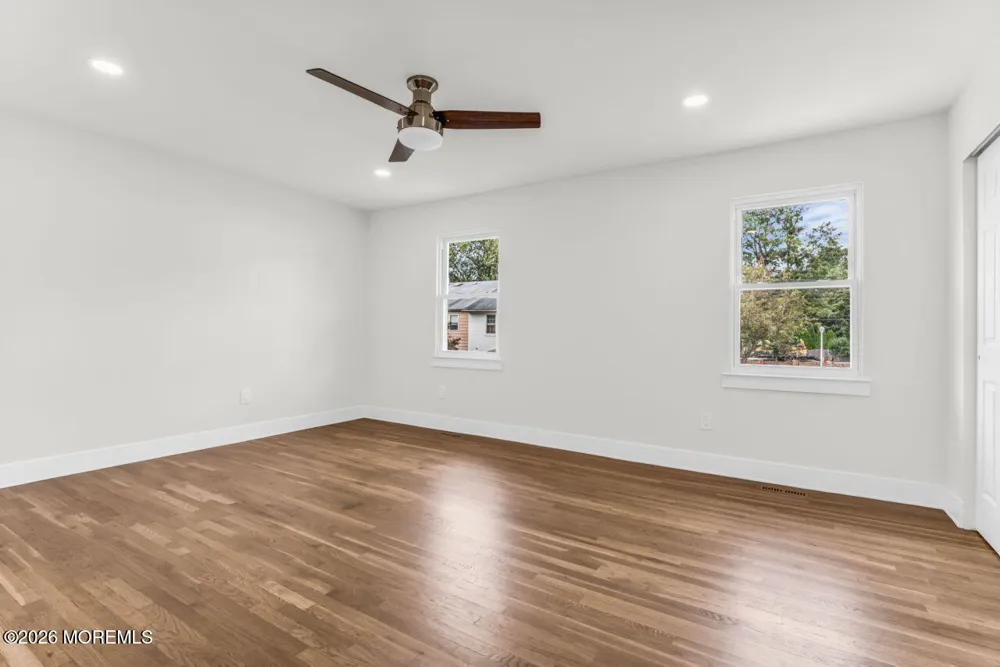 61 Kingsley Way Freehold, NJ 07728