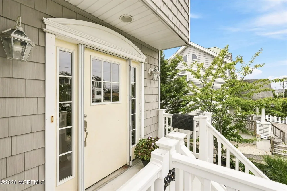 256 W 10th Street Ship Bottom, NJ 08008
