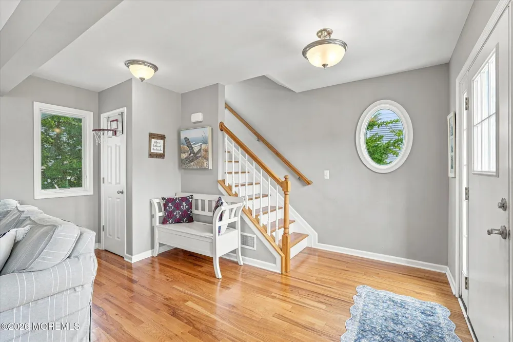 256 W 10th Street Ship Bottom, NJ 08008