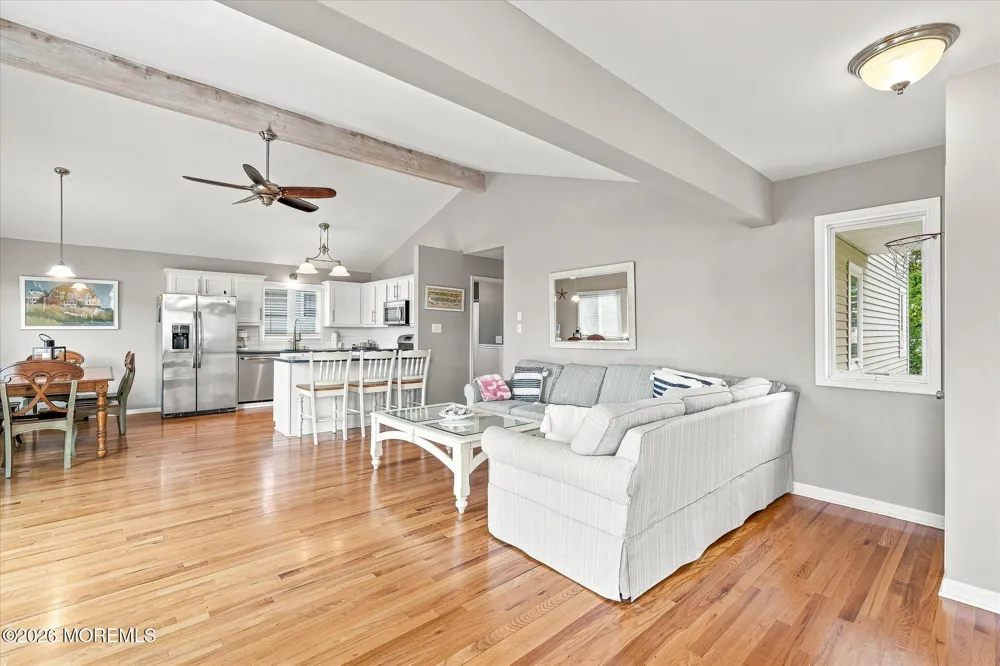 256 W 10th Street Ship Bottom, NJ 08008