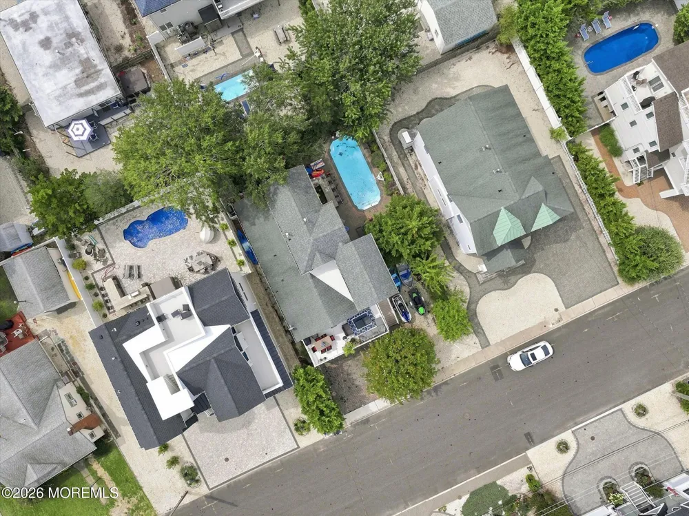 256 W 10th Street Ship Bottom, NJ 08008