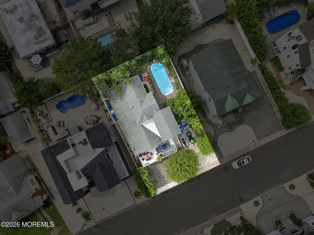 256 W 10th Street Ship Bottom, NJ 08008