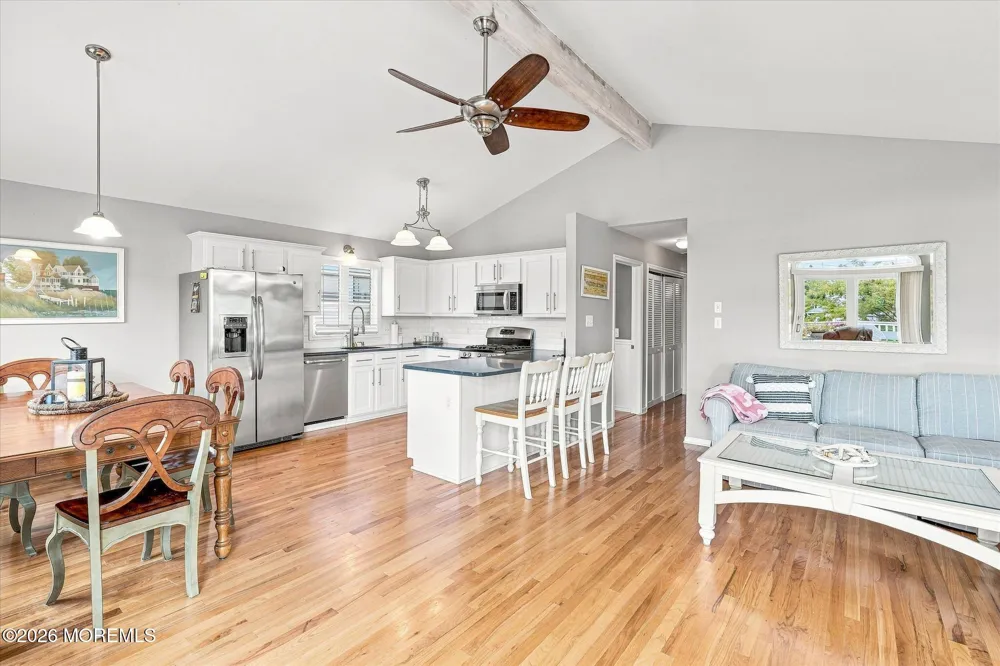 256 W 10th Street Ship Bottom, NJ 08008