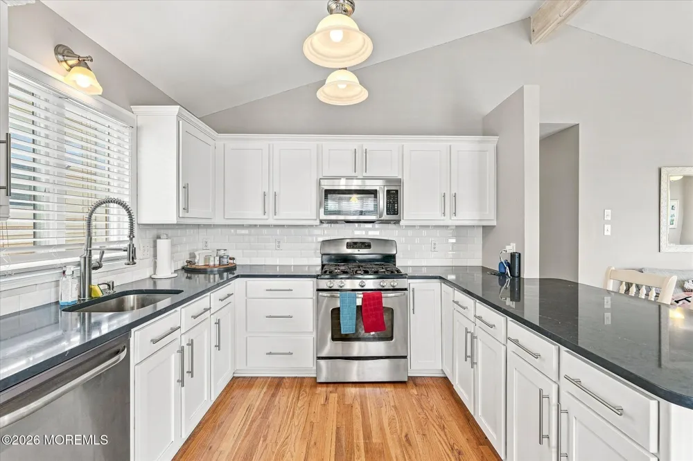 256 W 10th Street Ship Bottom, NJ 08008