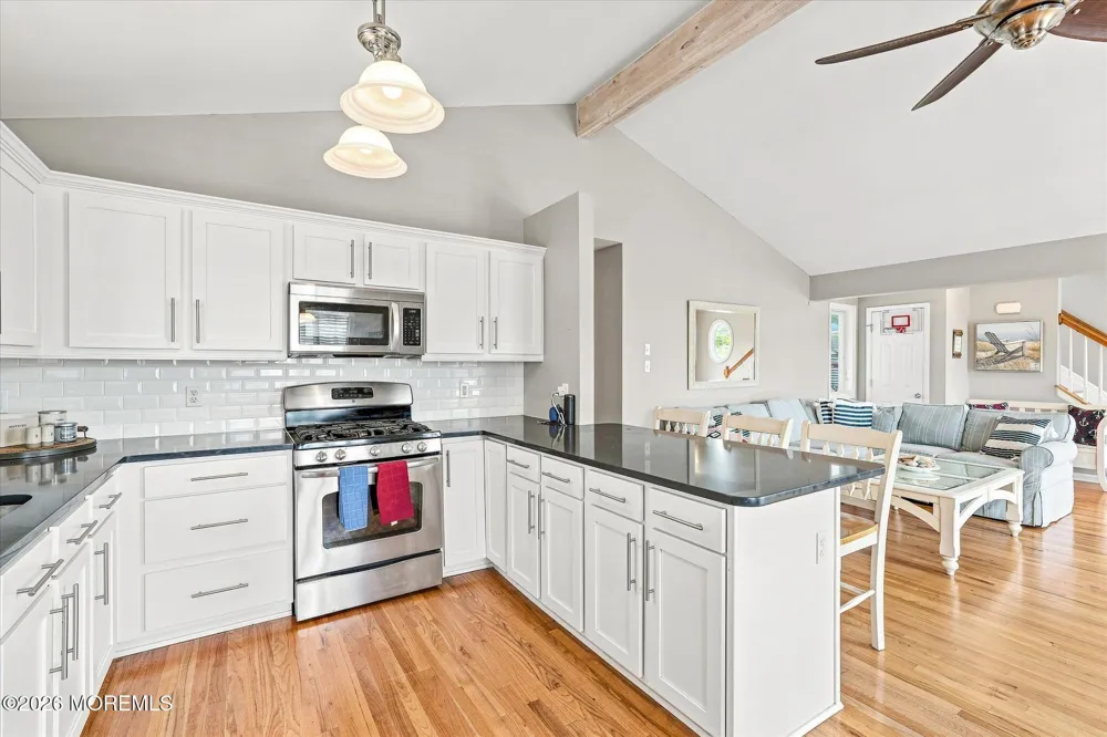 256 W 10th Street Ship Bottom, NJ 08008