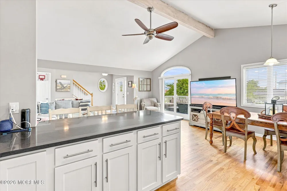 256 W 10th Street Ship Bottom, NJ 08008