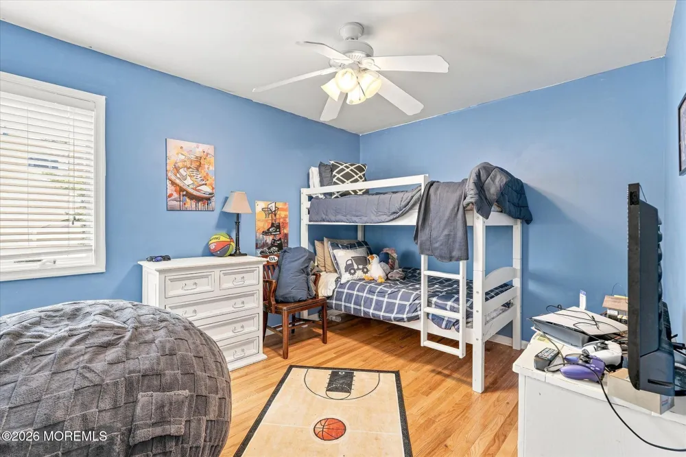 256 W 10th Street Ship Bottom, NJ 08008