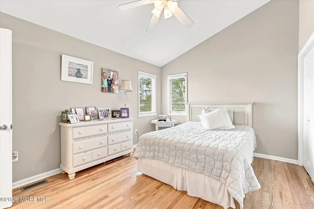 256 W 10th Street Ship Bottom, NJ 08008