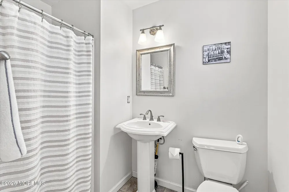 256 W 10th Street Ship Bottom, NJ 08008