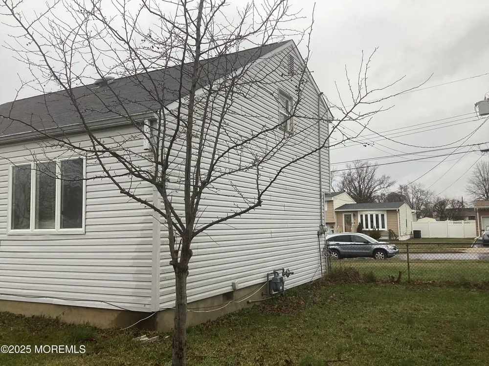 27 Mabaline Road Old Bridge, NJ 08857
