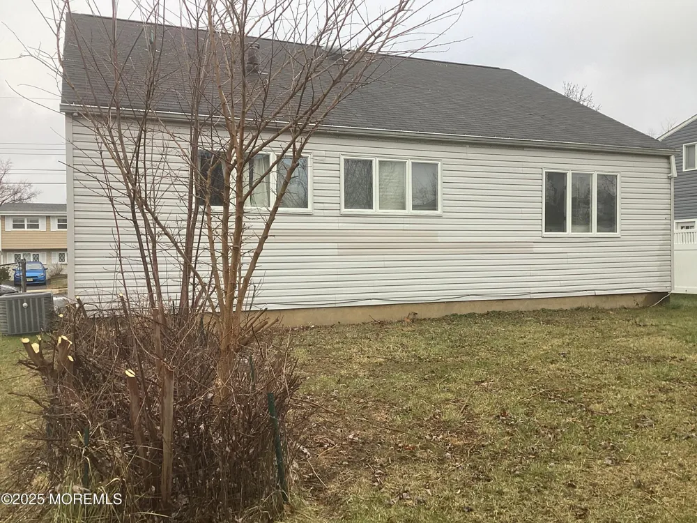 27 Mabaline Road Old Bridge, NJ 08857