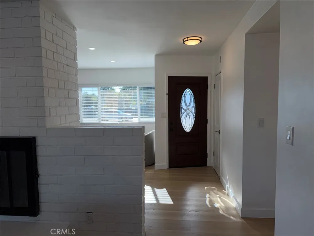 8612 Mason Winnetka, CA 91306