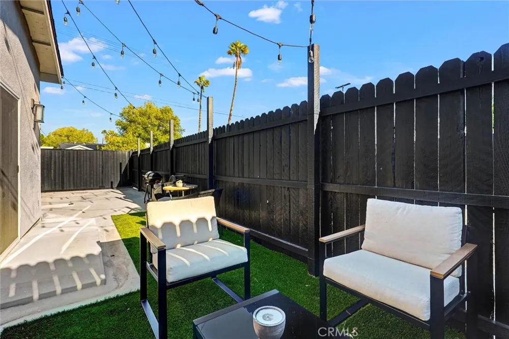 8612 Mason Winnetka, CA 91306