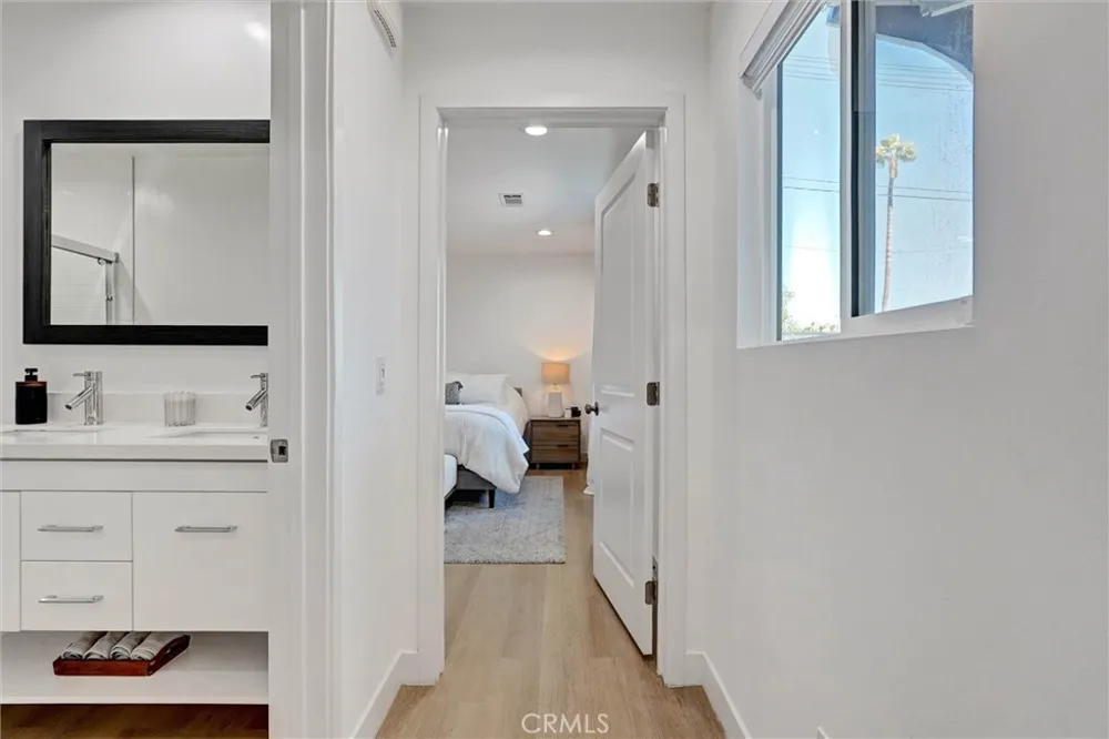 8612 Mason Winnetka, CA 91306