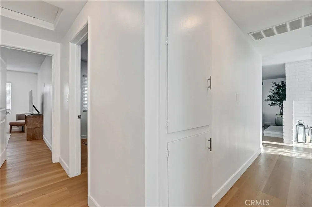 8612 Mason Winnetka, CA 91306
