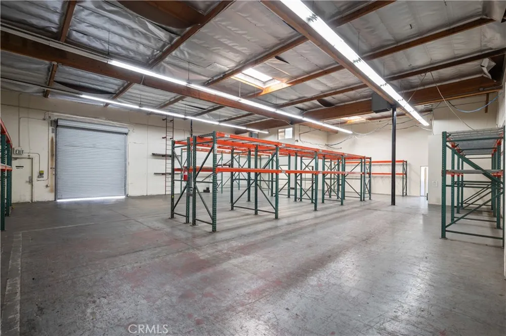 22857 Lockness Los Angeles, CA 90501