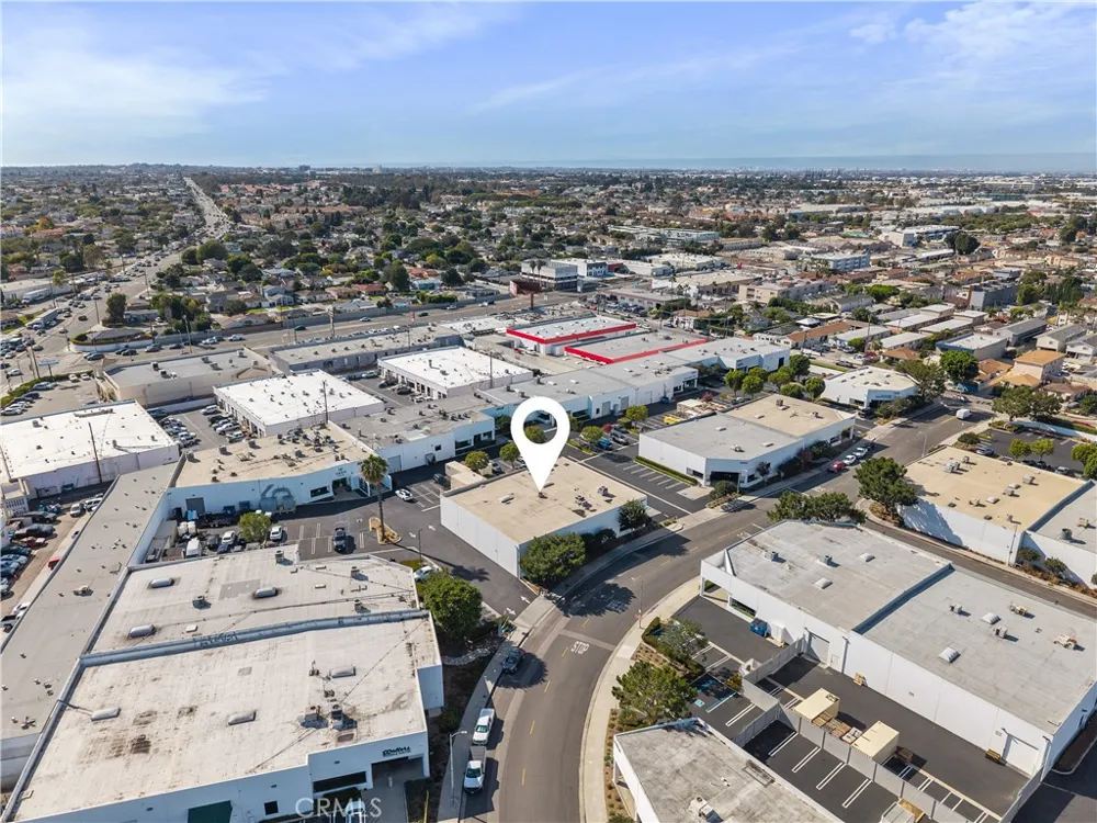 22857 Lockness Los Angeles, CA 90501