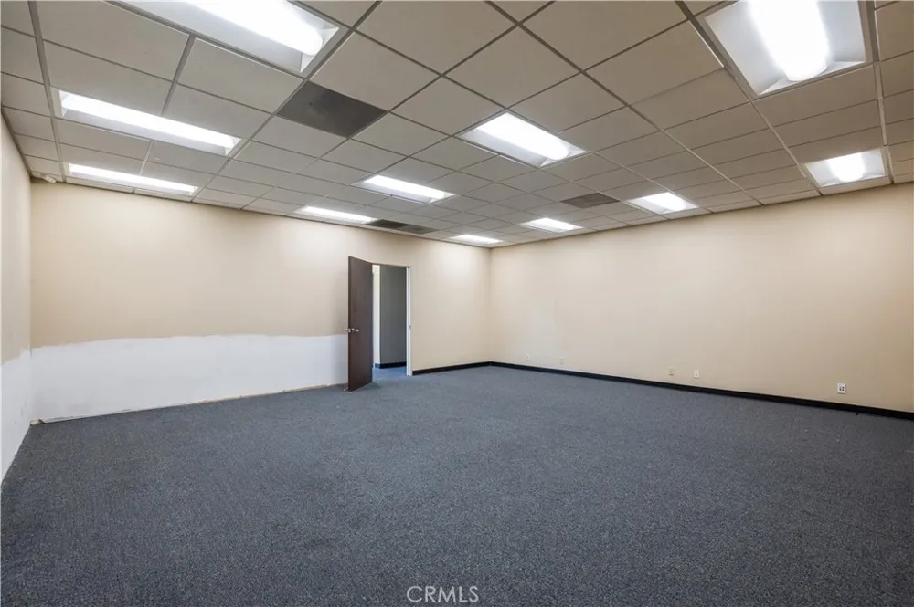 22857 Lockness Los Angeles, CA 90501