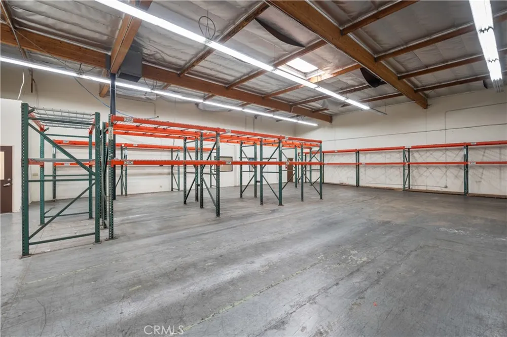 22857 Lockness Los Angeles, CA 90501