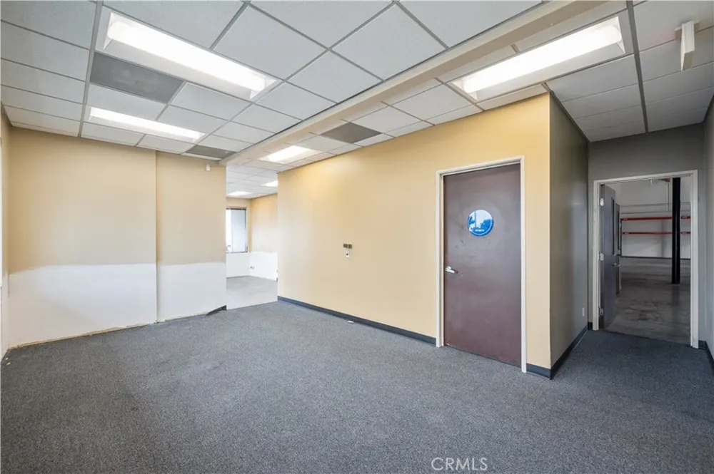 22857 Lockness Los Angeles, CA 90501