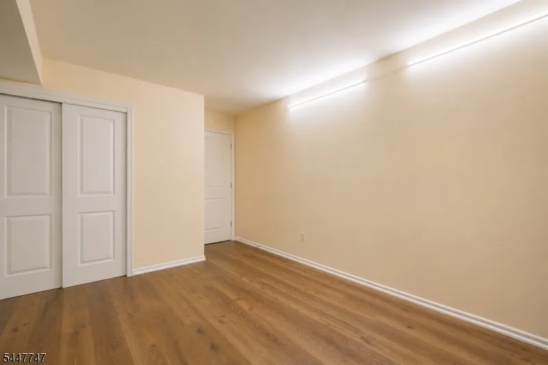 201 Edison Glen Ter Edison, NJ 08837