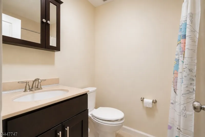 201 Edison Glen Ter Edison, NJ 08837