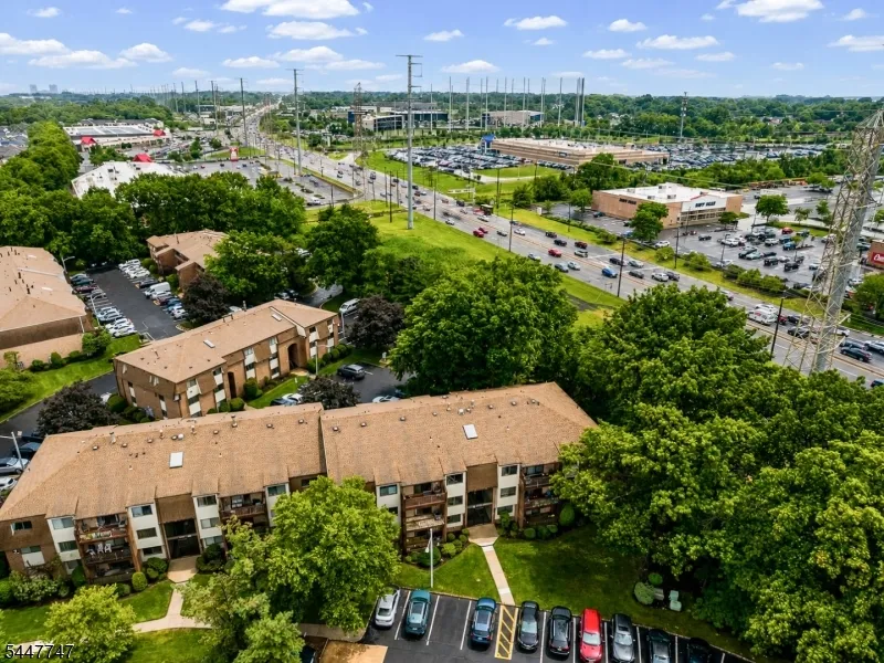201 Edison Glen Ter Edison, NJ 08837